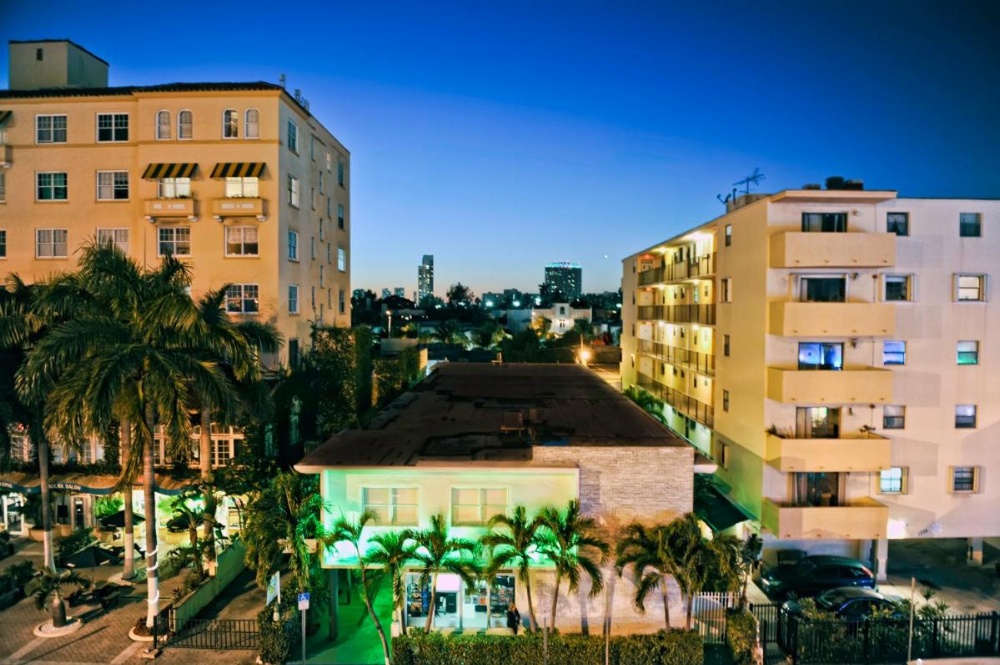 Suites On South Beach Main image